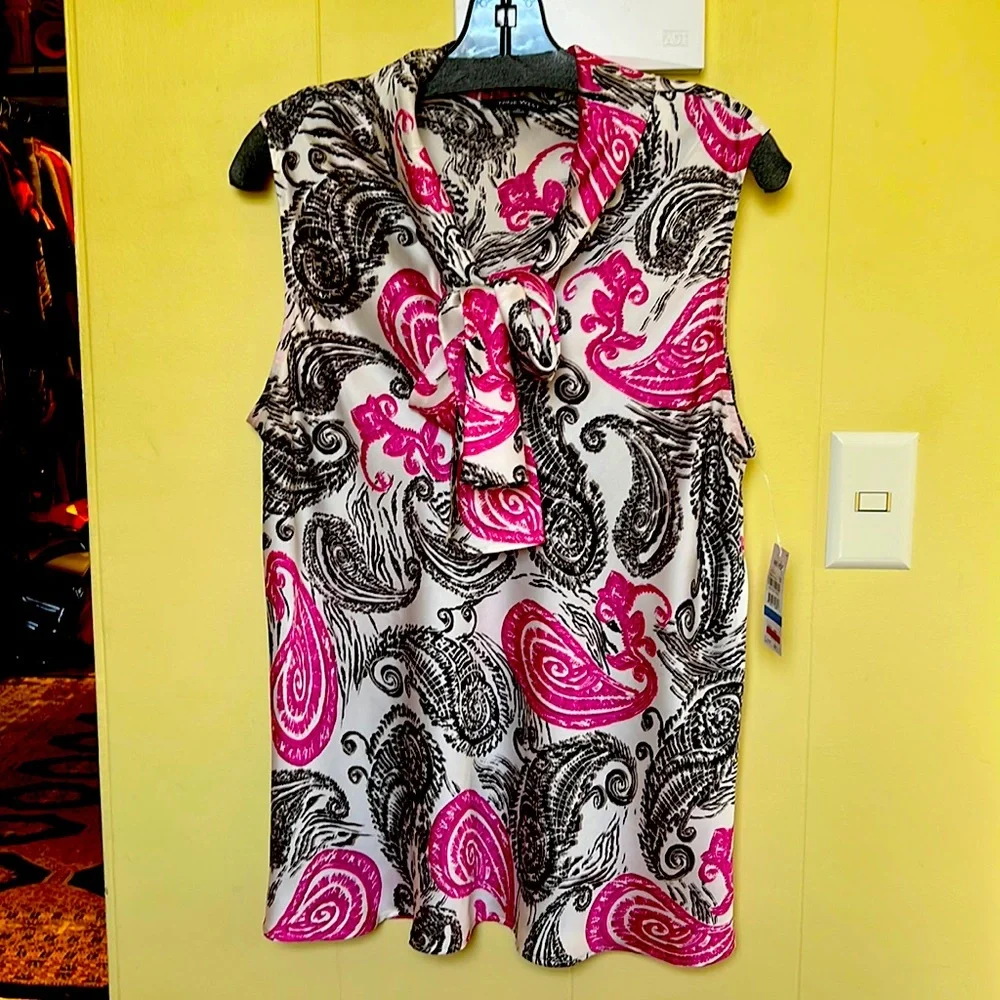 Gorgeous sleeveless shell blouse - Picture 1 of 3